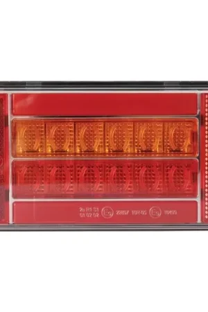 Acheter En Ligne Feu arrière gauche dynamique rectangle 3 fonctions 12-24v connexion rapide mâle 8 pin Techni-Power