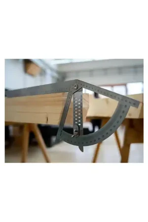 Prix Promo Equerre ALPHA 795x430mm